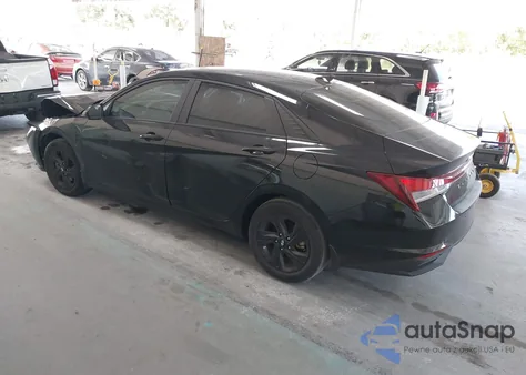 2023 Hyundai Elantra Sel z USA, uszkodzony, nr VIN KMHLM4AG2PU539271